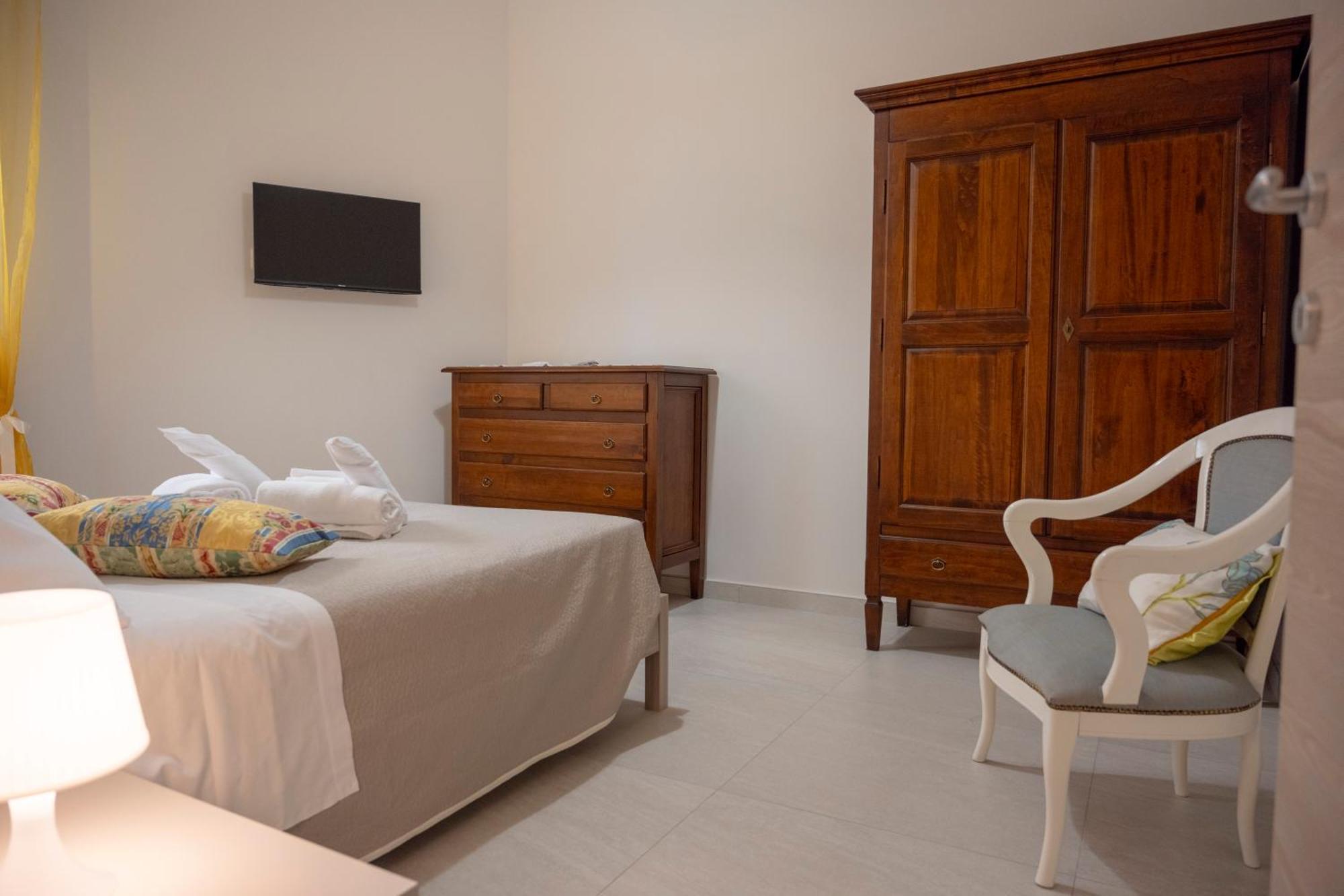 Amare Apartment Near The Sea Monopoli Bagian luar foto